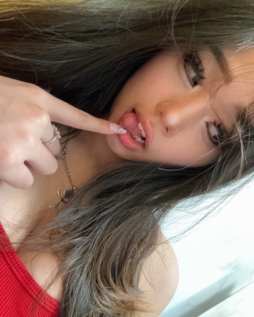 Annie Zheng